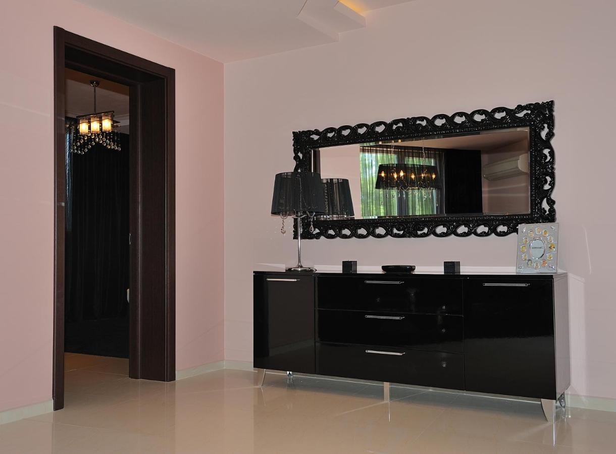 Heaven Hotel