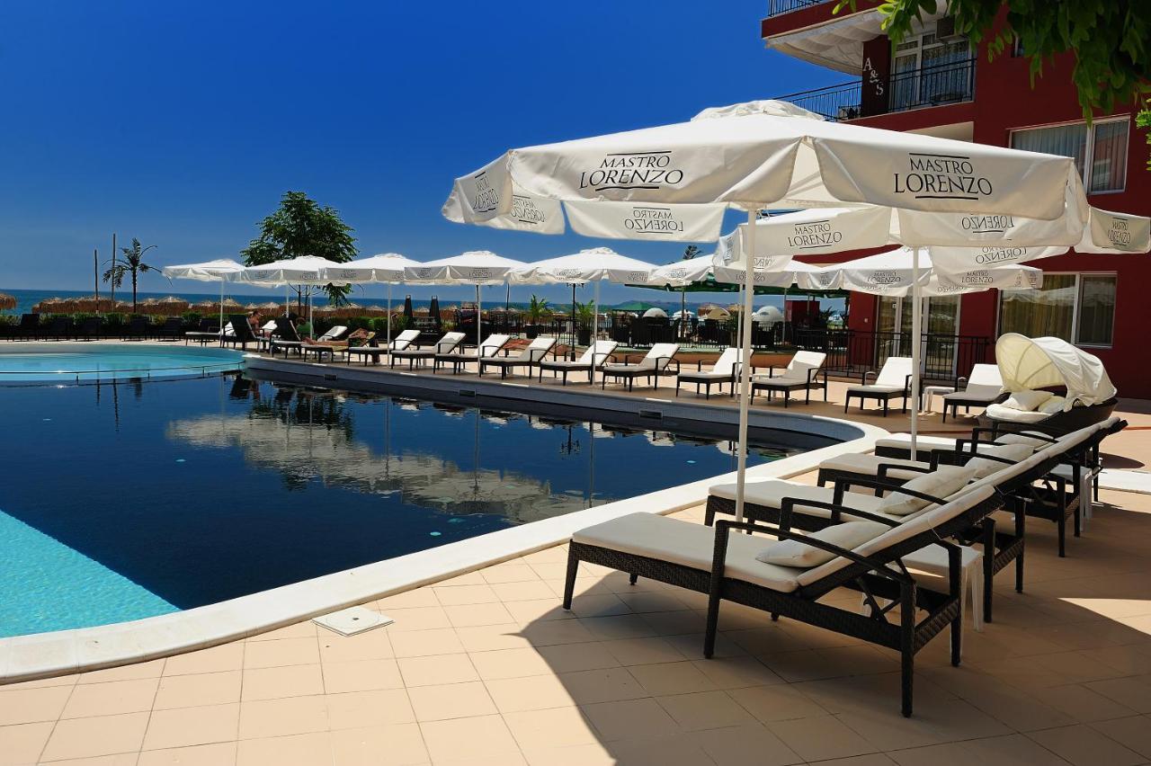 Heaven Hotel 3*